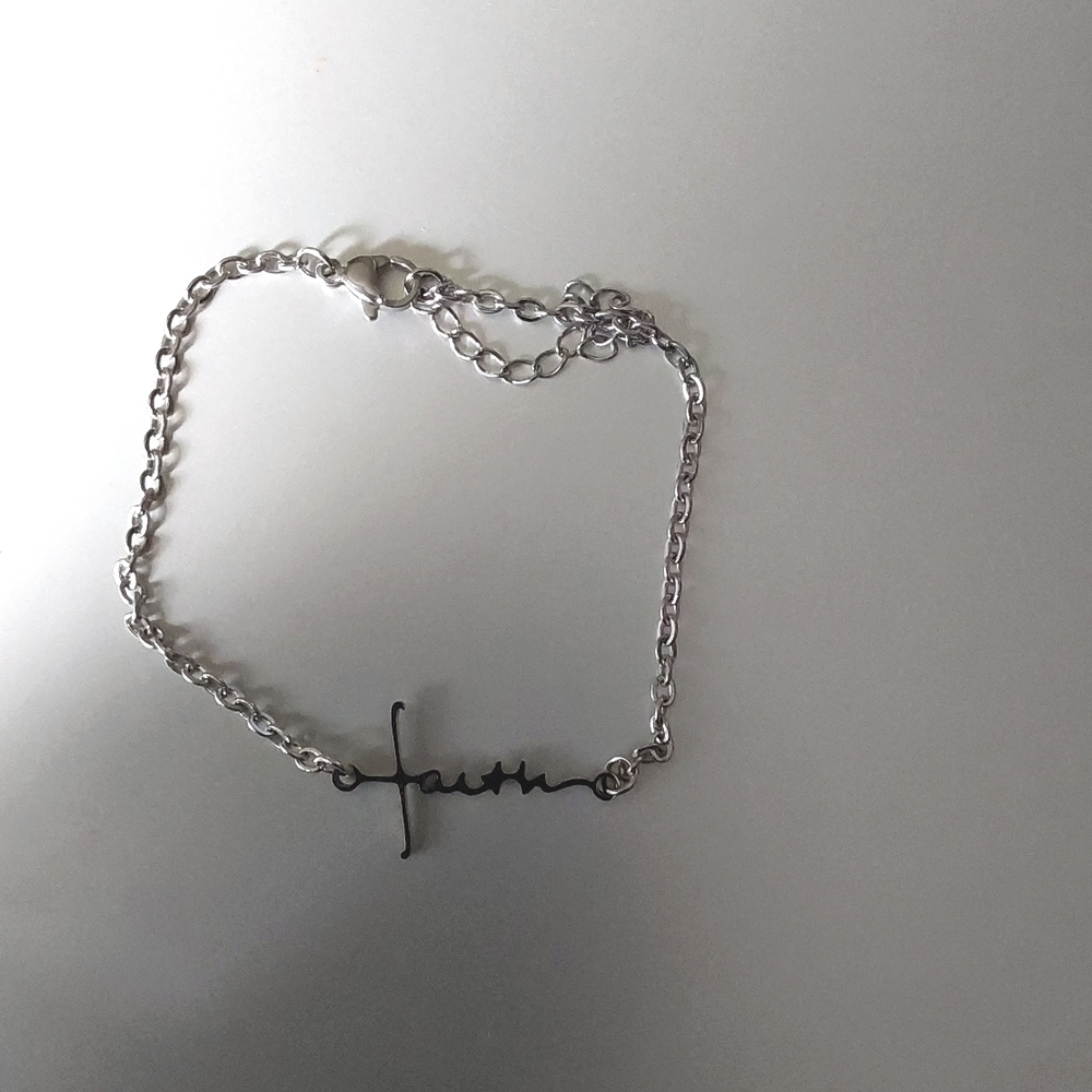 GOD IS good, Stainless steel Cross BRACELET/anklet 8 Inches